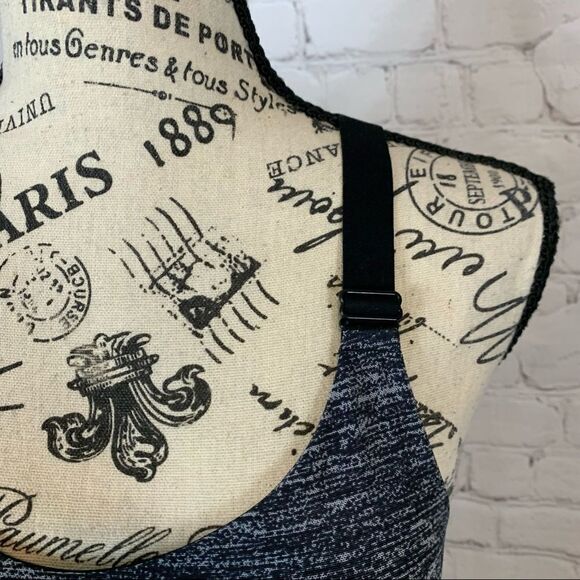 Victoria’s Secret Size Small Sports Bra Heathered Gray Racer Back - Picture 4 of 7